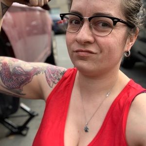 Meet your Posher, Laura